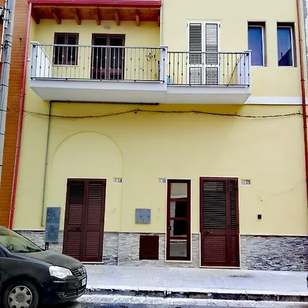 Casa Leo